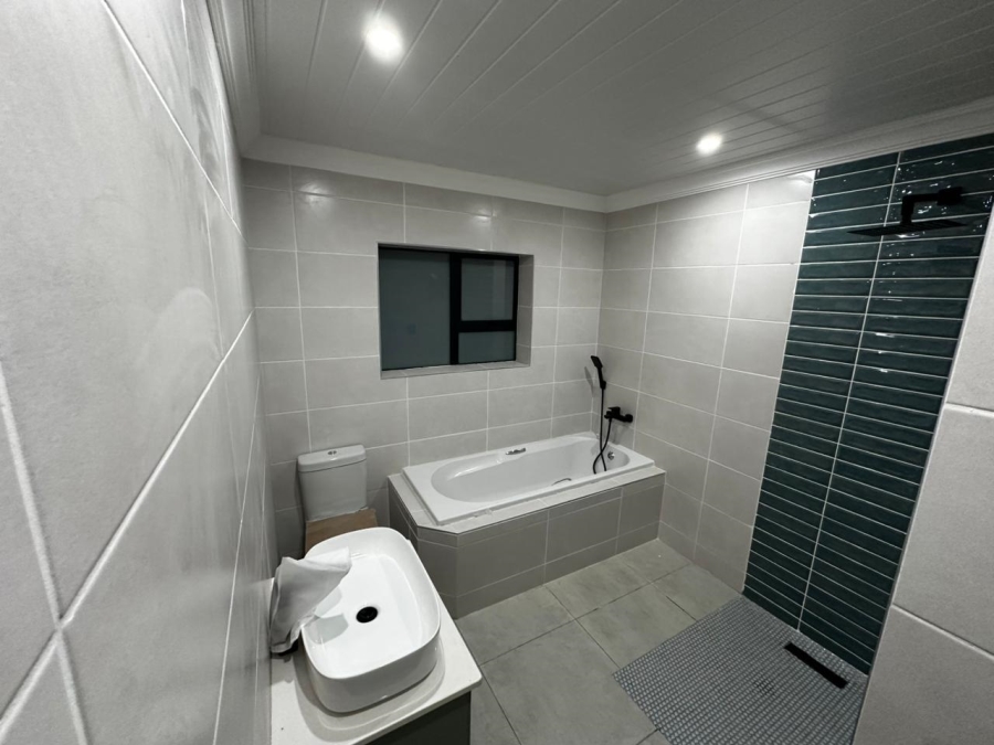 3 Bedroom Property for Sale in Dana Bay Western Cape